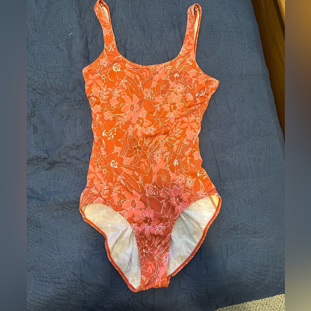 L. L Bean One Piece Woman’s Swimsuit